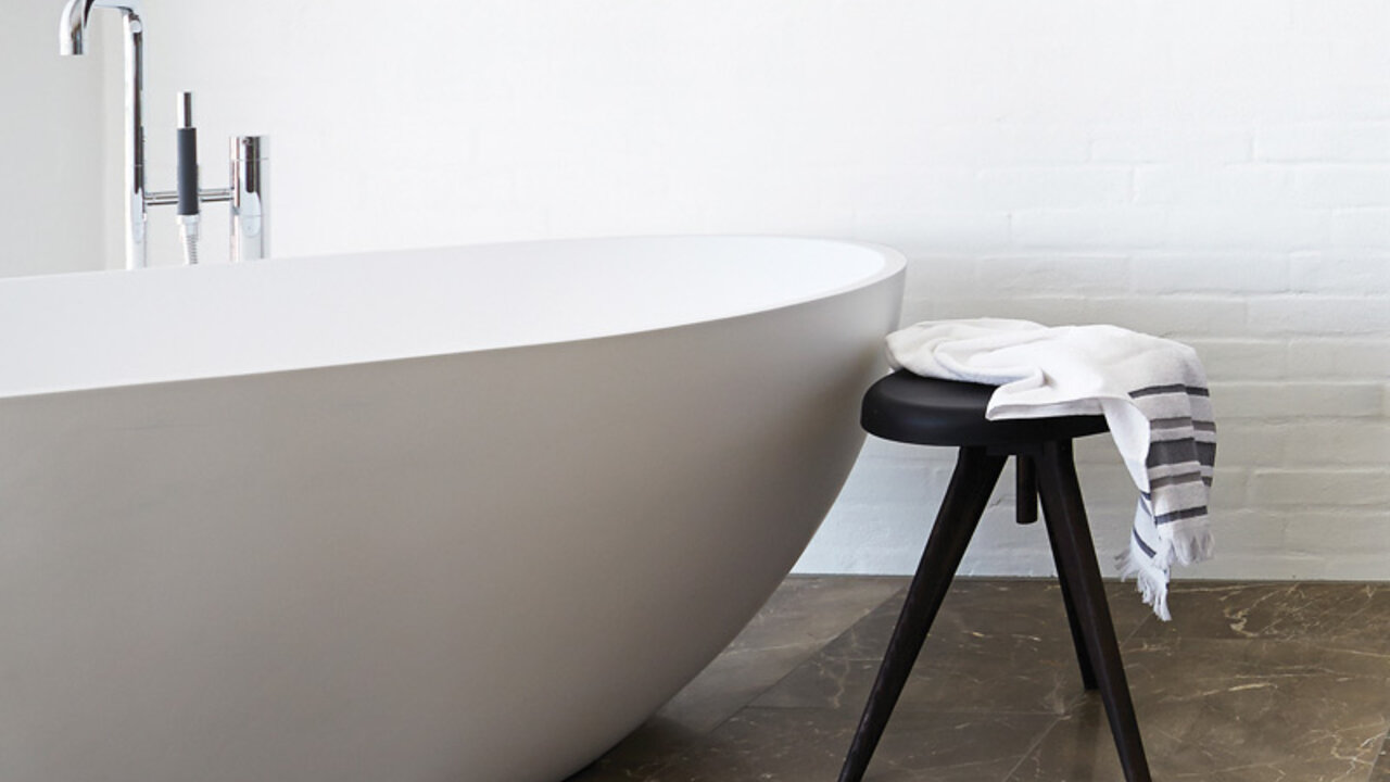 Inbyggt badkar för stil och ekonomi
